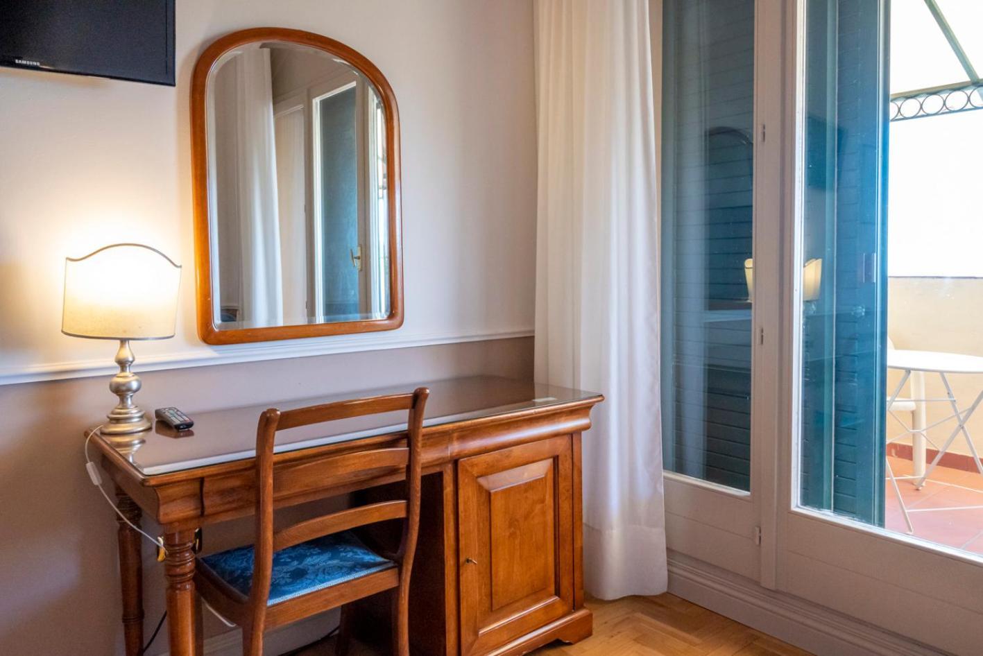Double or Twin Room Garden View
